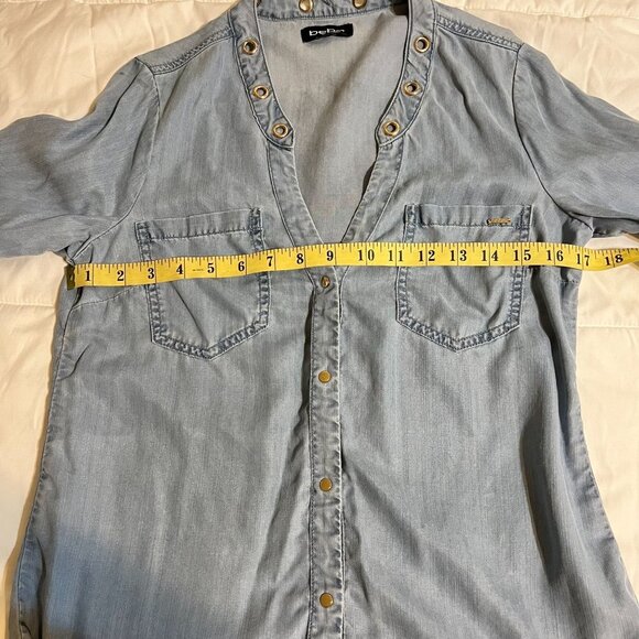 BEBE BLOUSE DENIM BUTTOM DOWN SIZE S - Picture 4 of 16